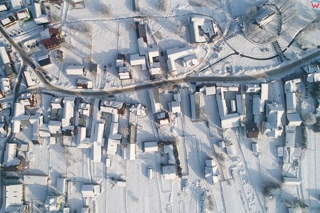 Debno, panorama wsi w zimowej scenerii. EU, PL, malopolskie, Lotnicze